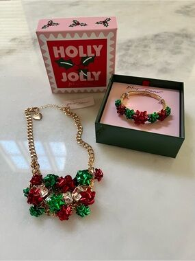 🎄🎁 Betsey Johnson Red & Green Holly Jolly Bow Necklace and Bracelet Set